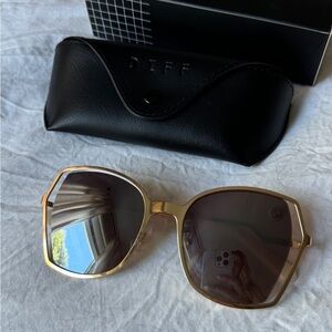 Donna III Oversized Sunglasses for Women UV400 Protection, Diff sunglasses